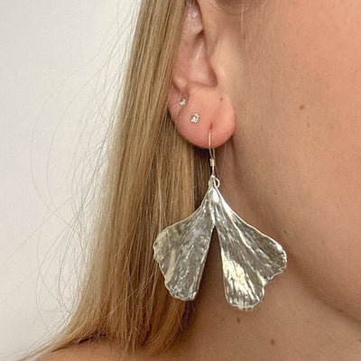 Metallized silver gingko leaf earrings