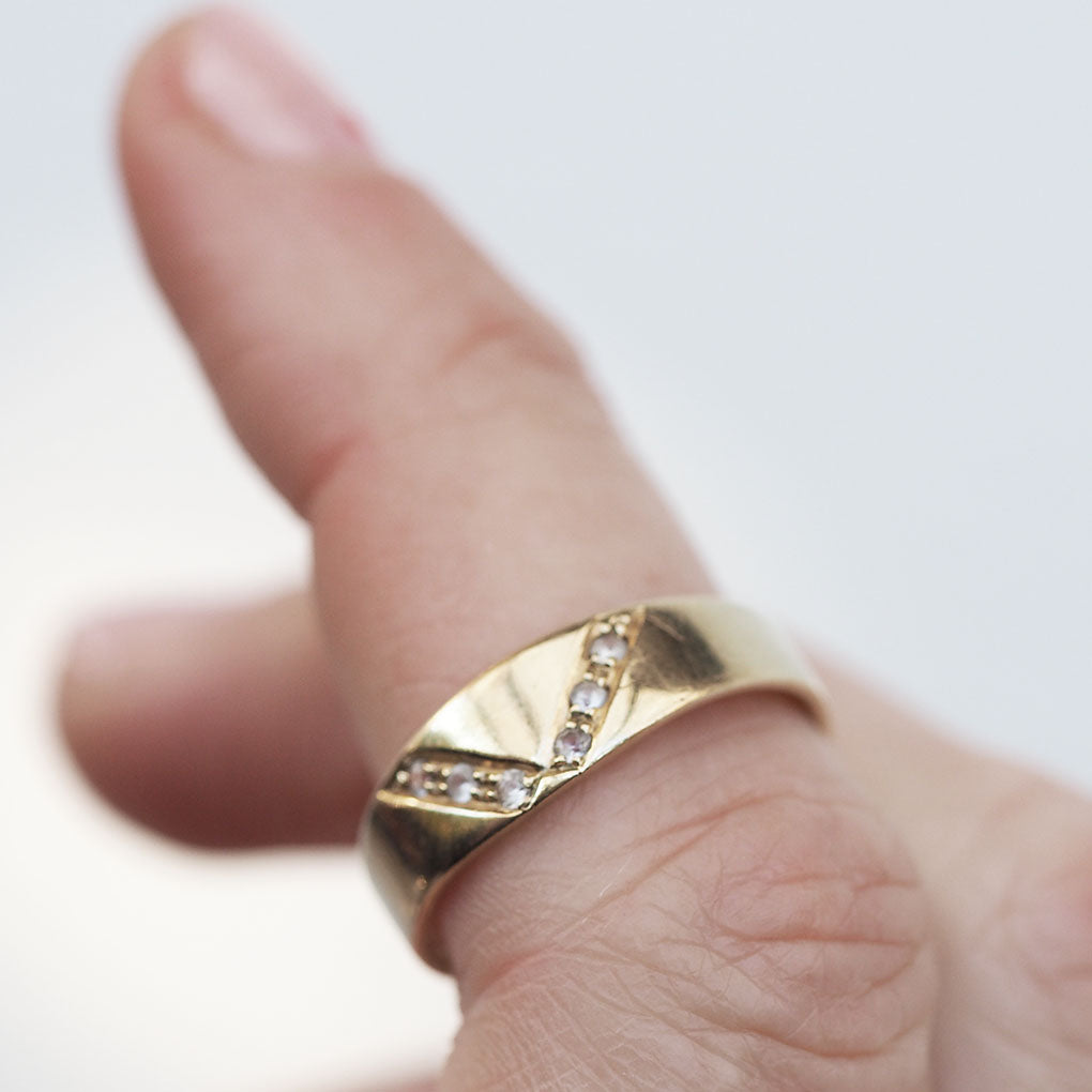 10K thick wedding band