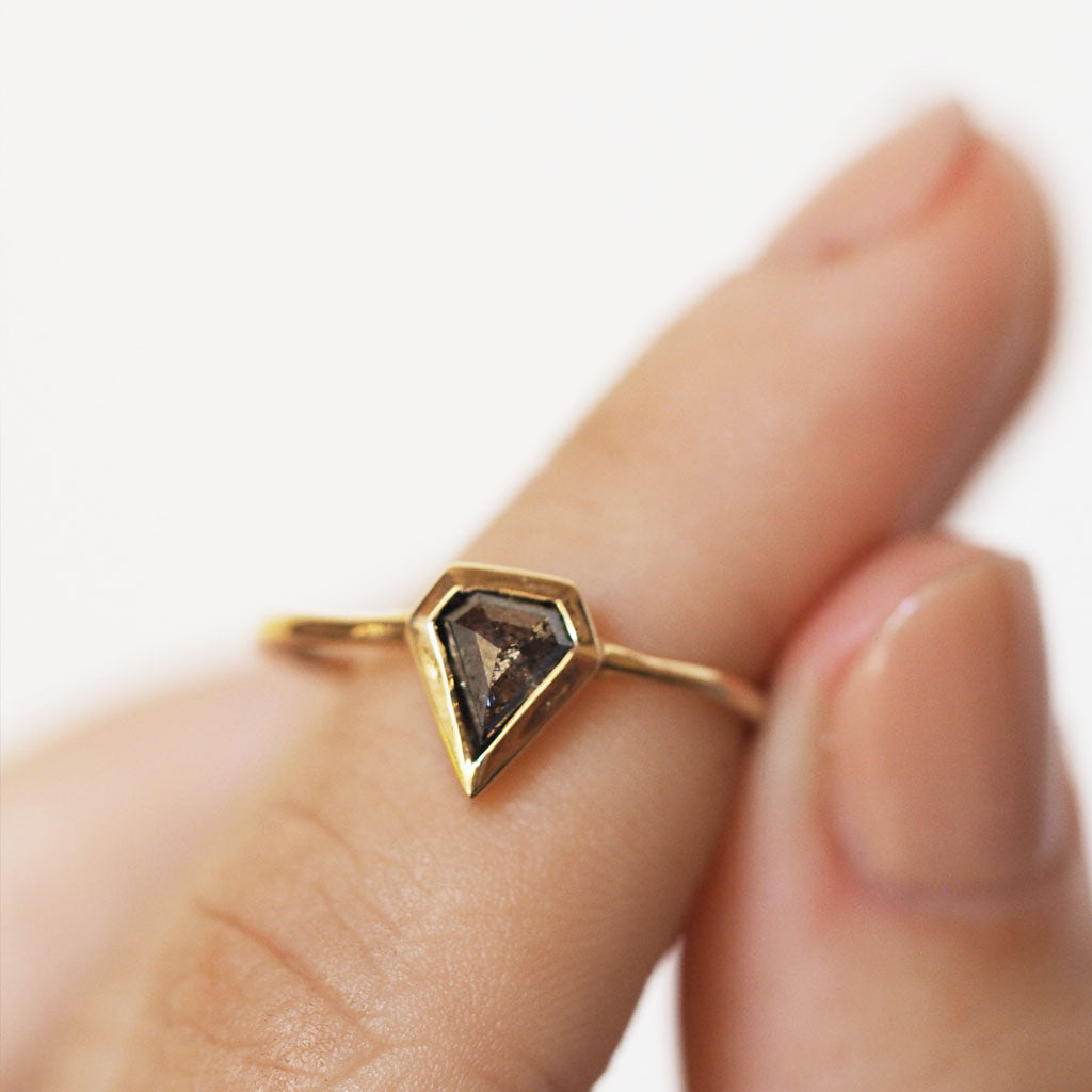 Shield salt and pepper 18K Diamond ring