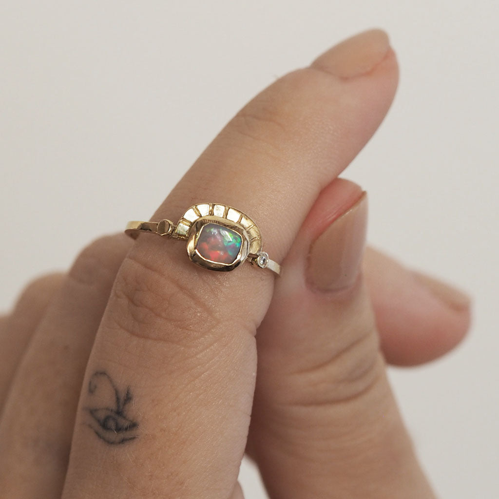 Square Opal and Diamond solitaire 18K Gold sun Ring