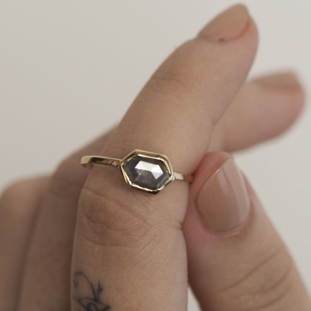 Hexagon Salt and Pepper Diamond solitaire 18K Gold Ring