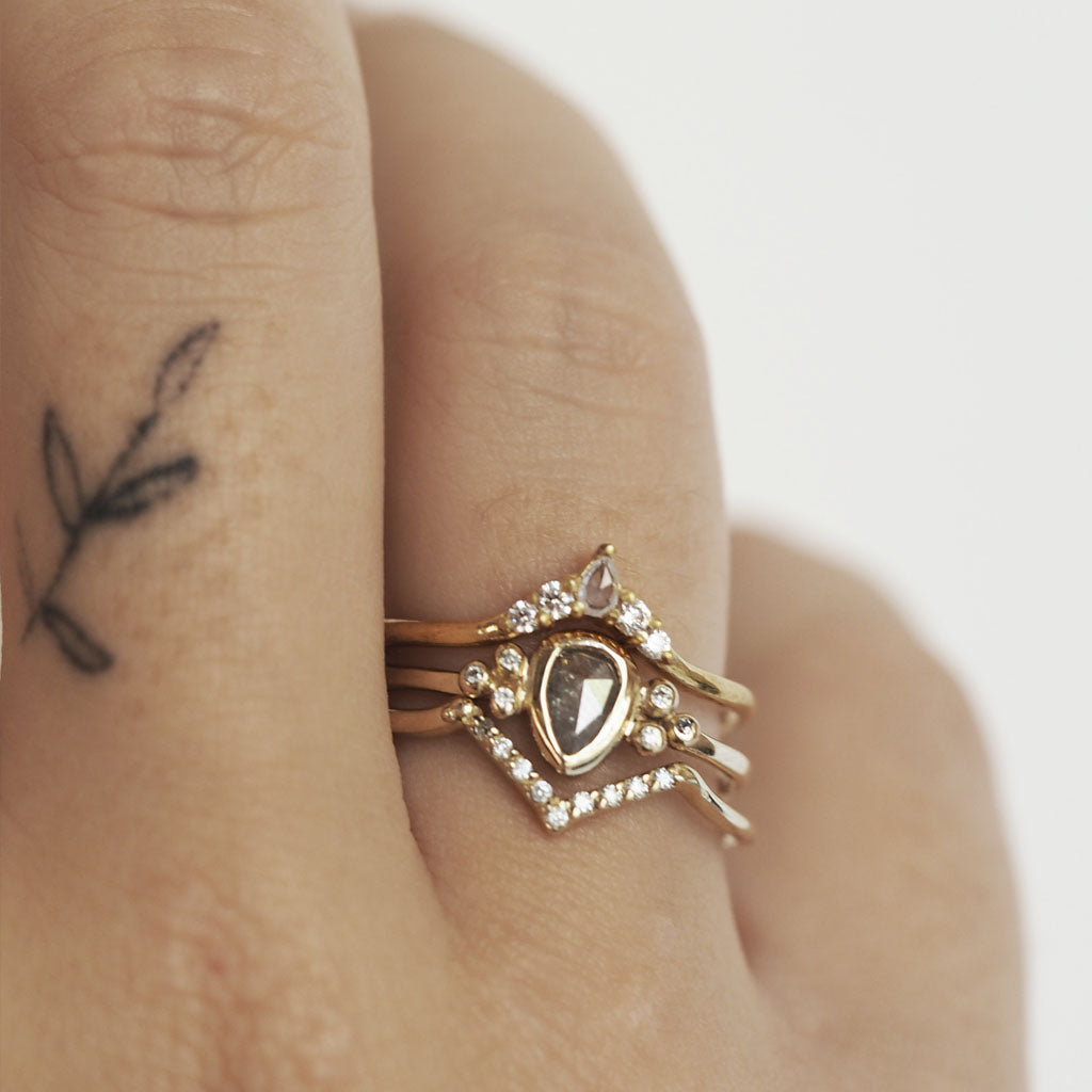 Salt and Pepper pear Diamond 18K Gold Ring wedding set